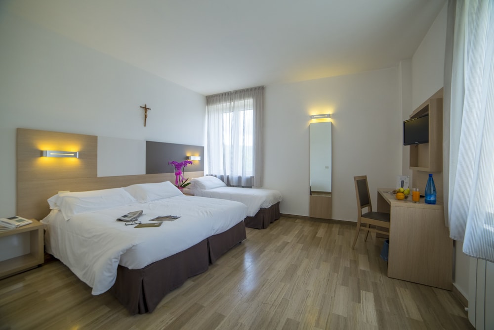 Superior Triple Room photo 1