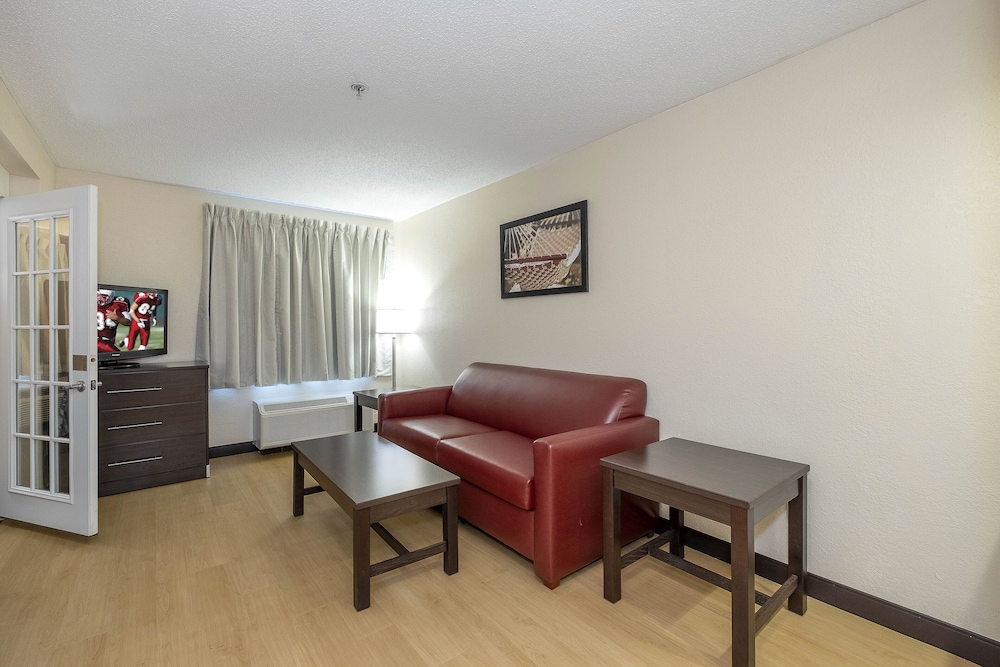 Premium Suite, Multiple Beds (Upgraded Bedding & Snack, Smoke Free) - Photo 5