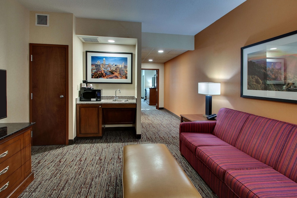 Drury Inn & Suites Charlotte Northlake, Photo 10