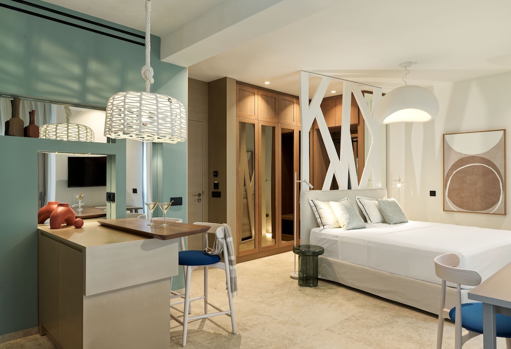 Two Bedroom Villa with Private Pool and Spa Bath