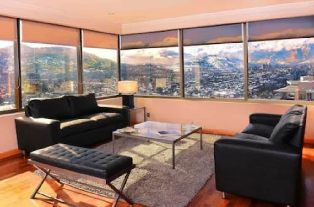 Executive Suite, 1 Bedroom, City View, Tower photo 2