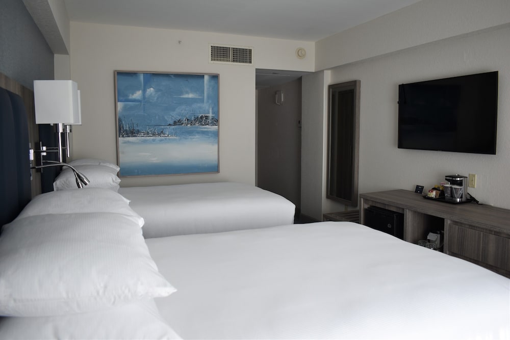 Room, 2 Double Beds, Accessible (Roll-In Shower) - Photo 2