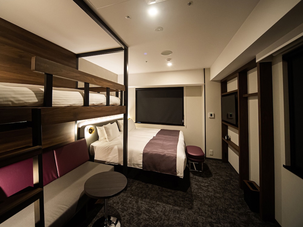 Family Hollywood Twin Room, Non Smoking (24sqm), photo 6