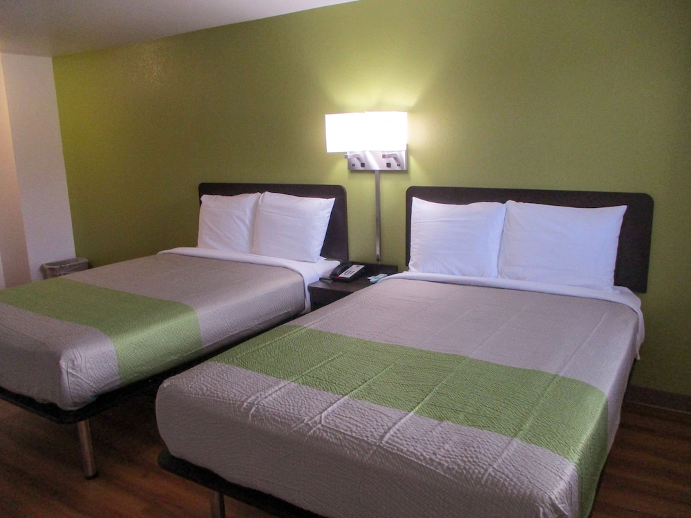 Deluxe Room, 2 Double Beds, Non Smoking, Refrigerator & Microwave - Photo 1