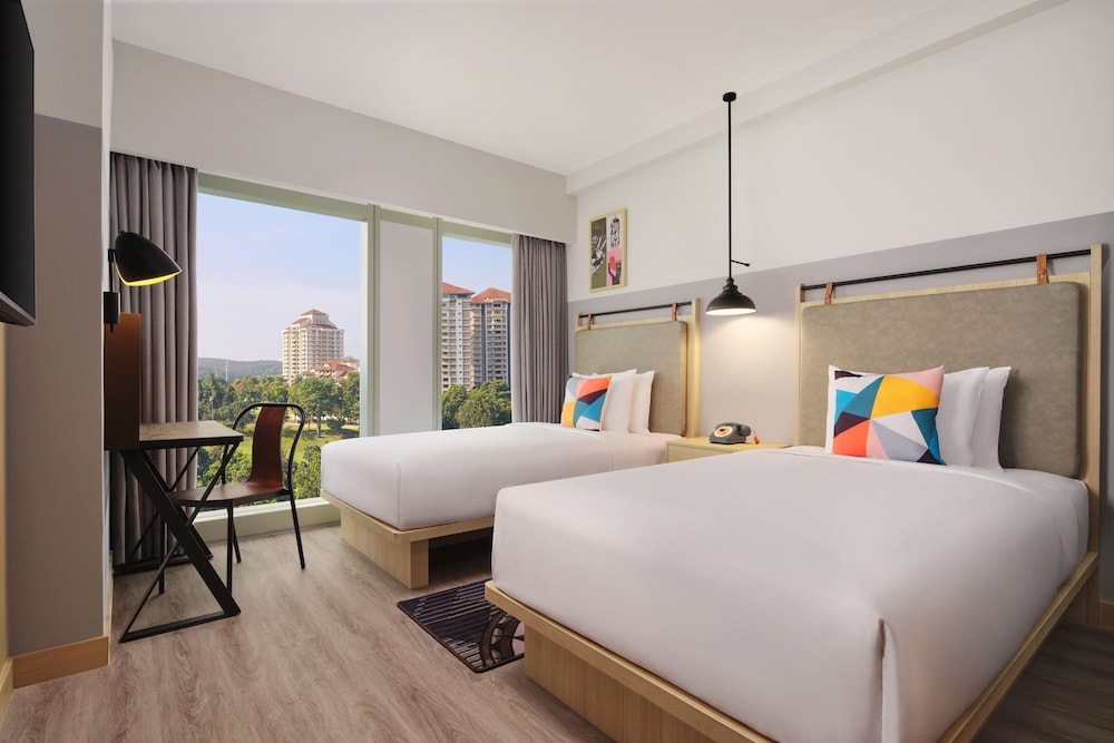 Deluxe Room, 2 Twin Beds - Photo 2