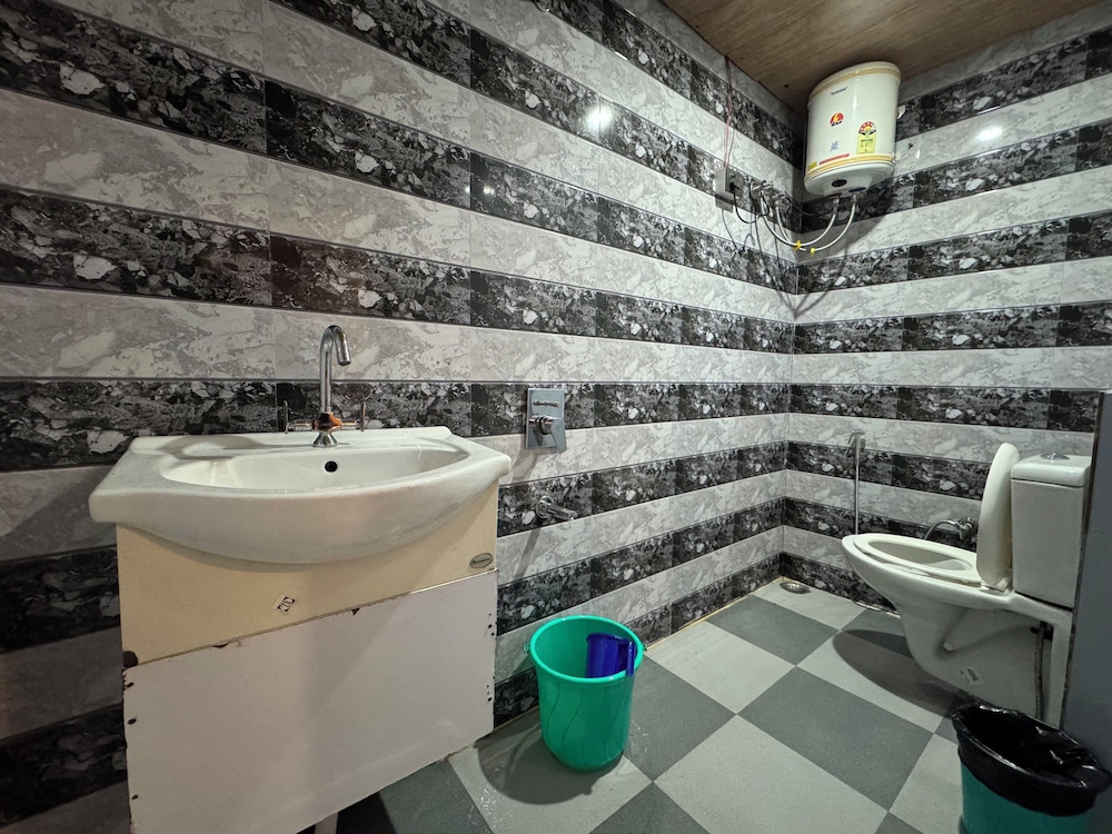 Deluxe Double Room, City View photo 3