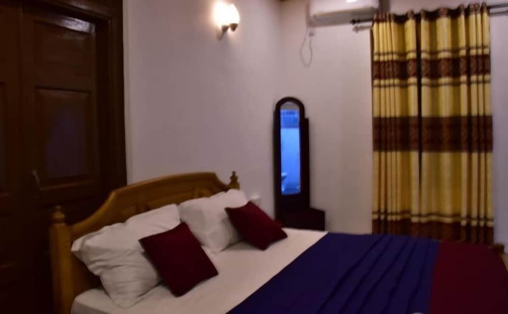 Deluxe Room, 1 Double Bed - Photo 2