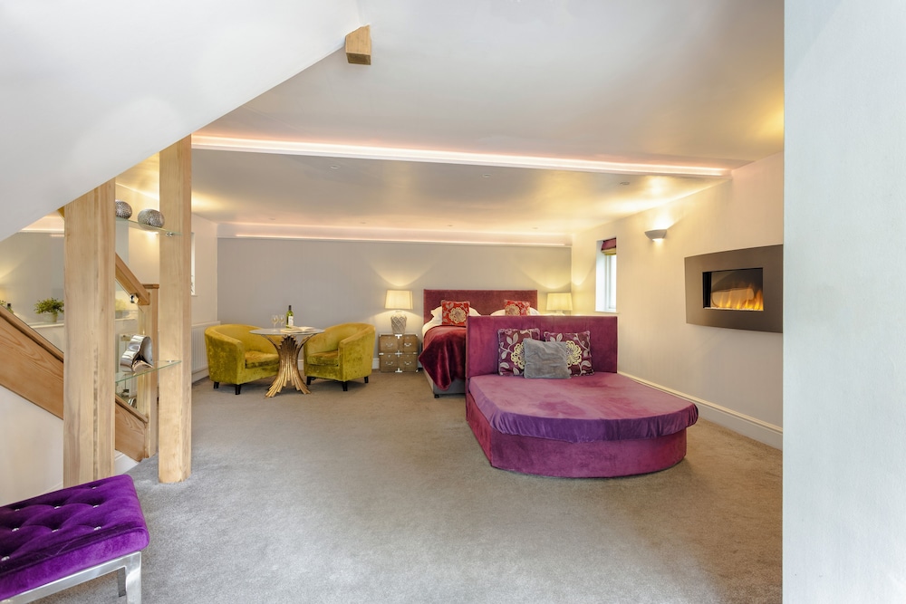 Suite (The Love Haven)