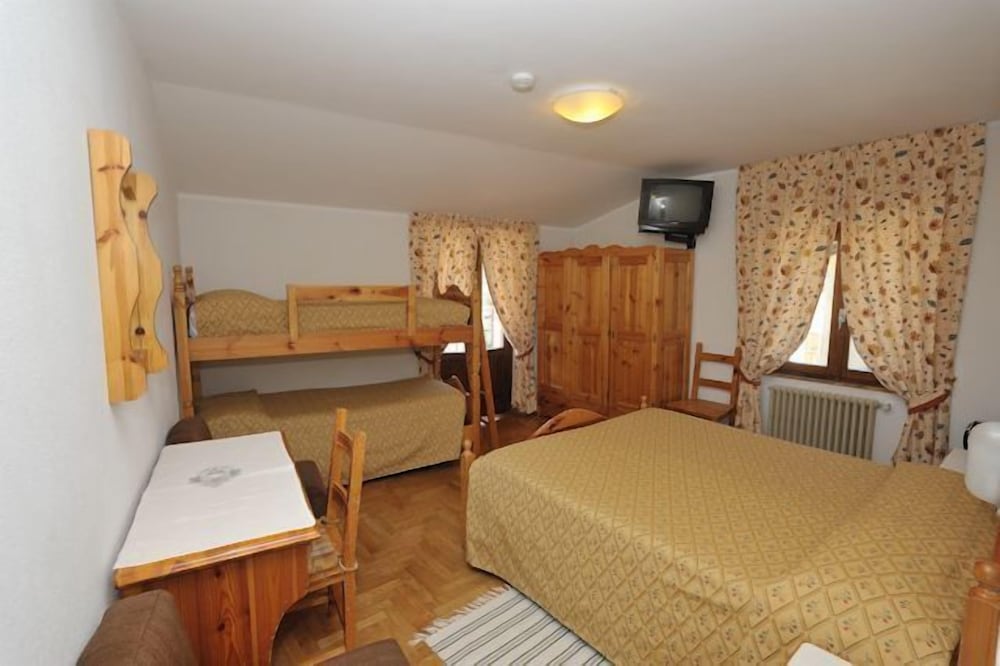 Quadruple Room photo 1