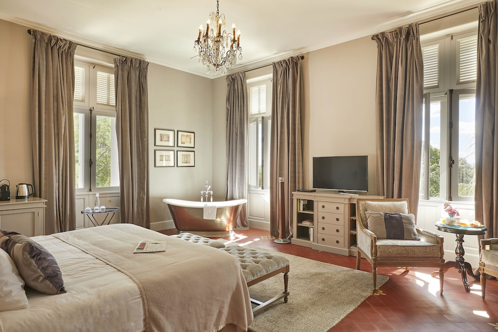Luxe Room photo 1