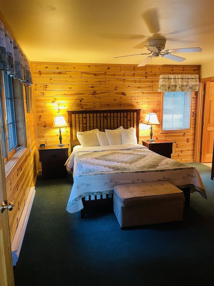 Bayside Cabin 2 Bedroom, 2 Bath photo 1