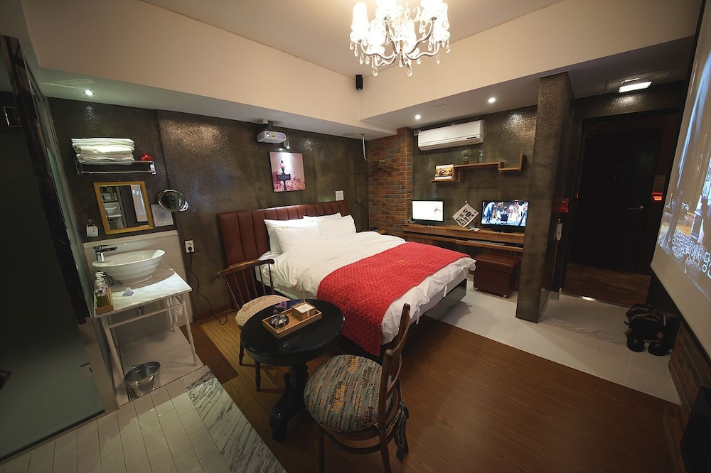 Suite (Outdoor Spa) photo 2