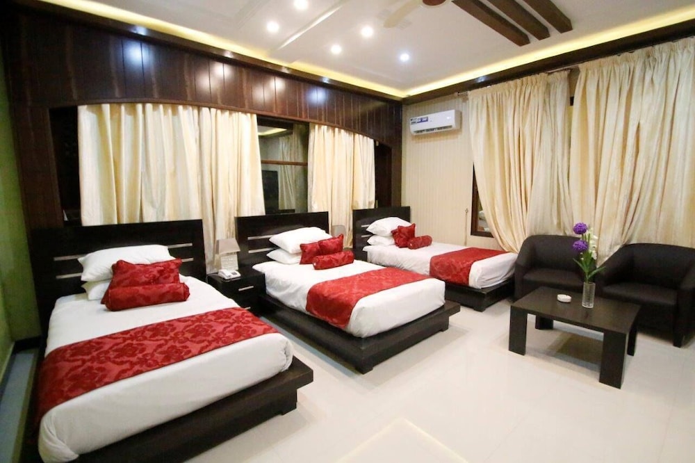 Deluxe Triple Room
