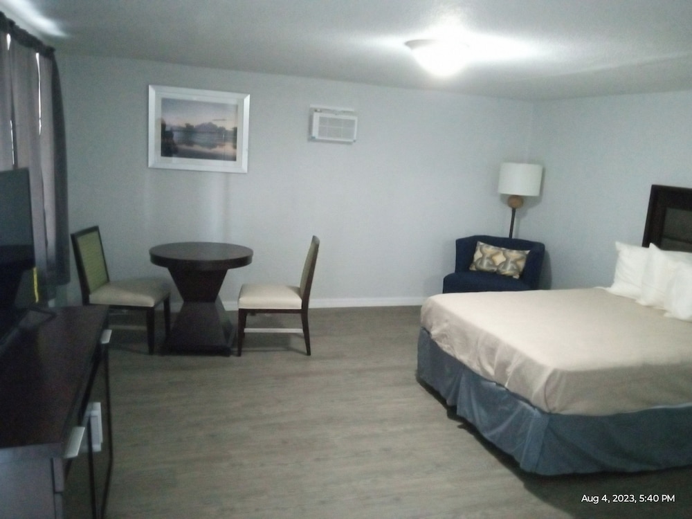 Standard Room photo 2