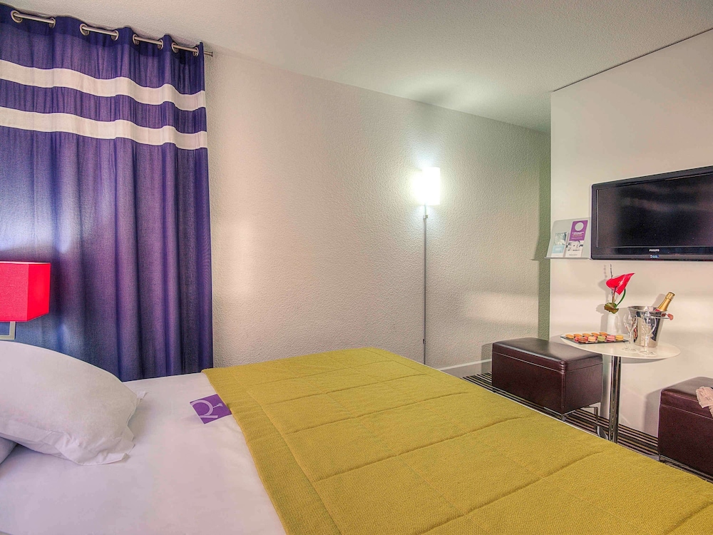 Superior Room, 1 Queen Bed photo 3