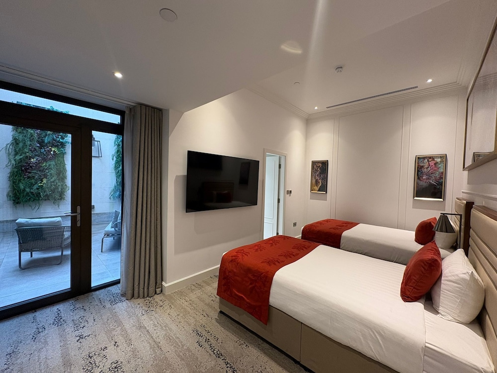 Family Apartment, 2 Bedrooms photo 2