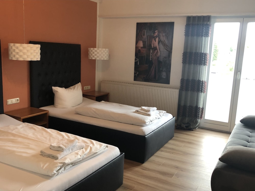 Double Room - Photo 15