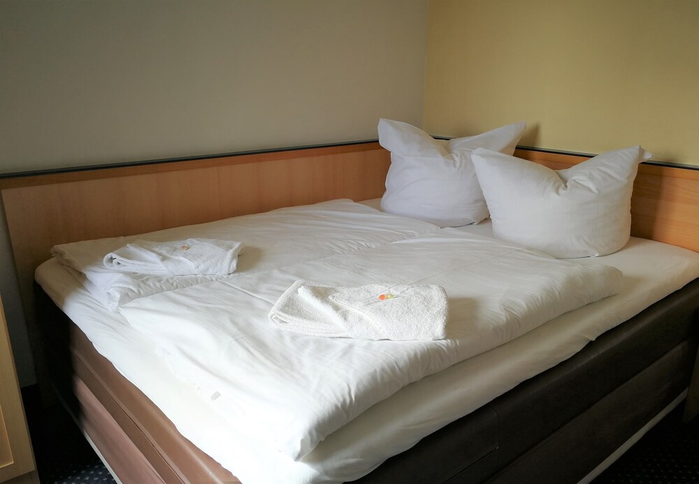 Economy Double Room photo 2