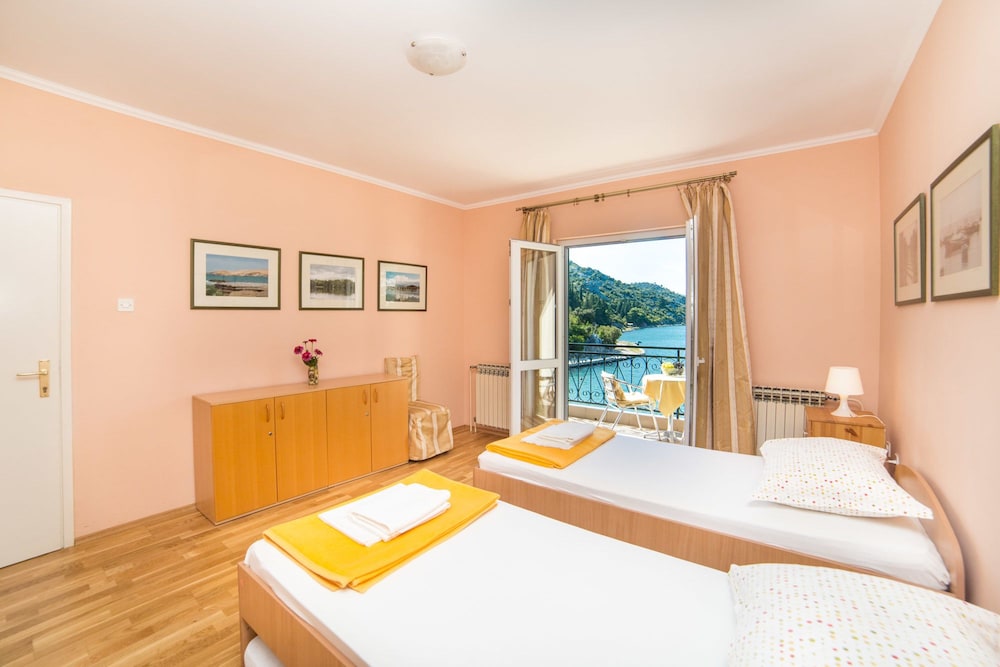 Villa, Sea View photo 2