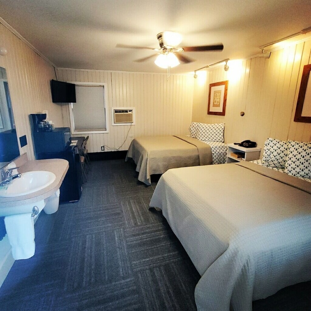 Standard Room, 2 Double Beds