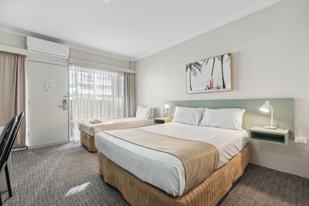 Standard Twin Room - Photo 2