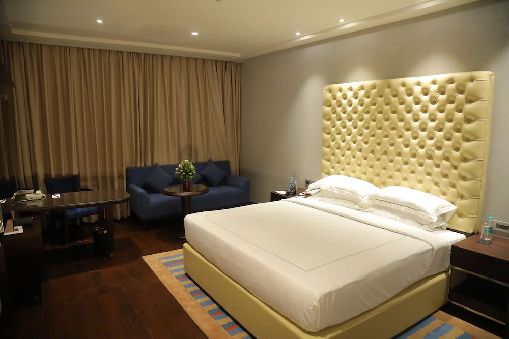 Luxury King photo 1