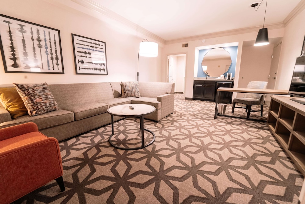 Executive Suite, 1 Bedroom, Non Smoking (2 Queens, East Tower) - Photo 5