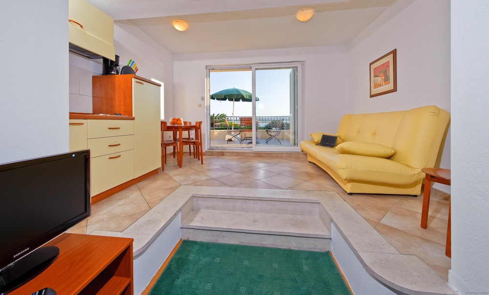 Studio, Terrace, Sea View (P)