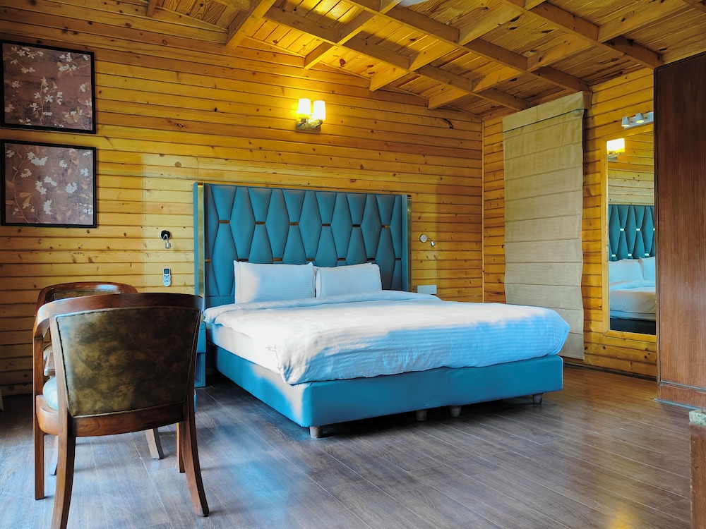 Super Deluxe Cottage photo 2