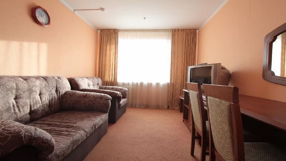 Standard Suite, Multiple Beds, Non Smoking photo 1