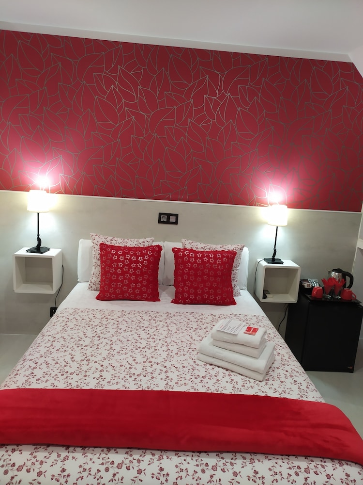 Standard Double Room, Private Bathroom (1.35 bed) photo 2