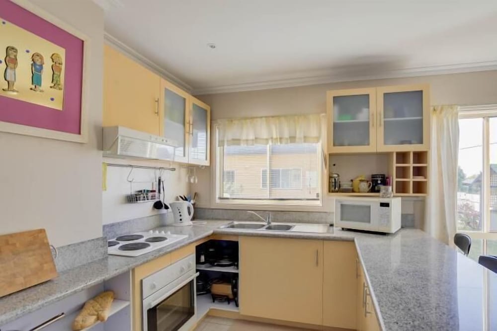 Standard Suite, 2 Bedrooms, Non Smoking, Kitchen (Lighthouse Self Contained) photo 3