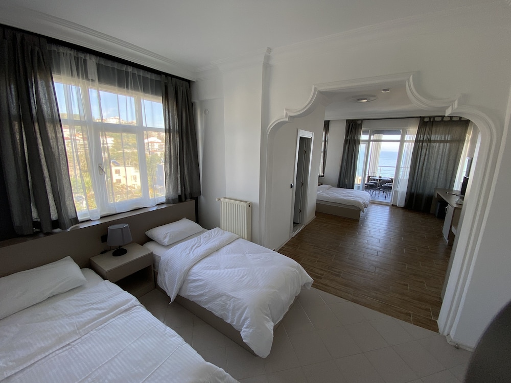 Deluxe Quadruple Room photo 1