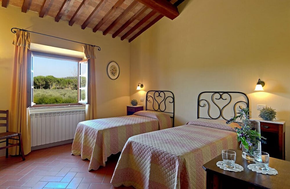 Double or Twin Room (lavanda) photo 1