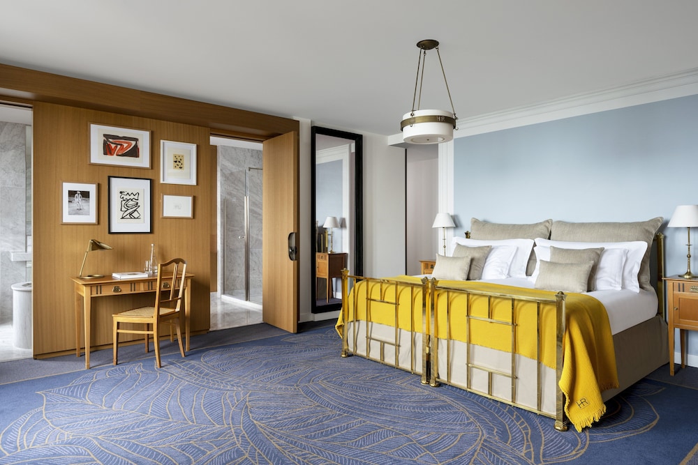 Royal Suite, 2 Bedrooms photo
