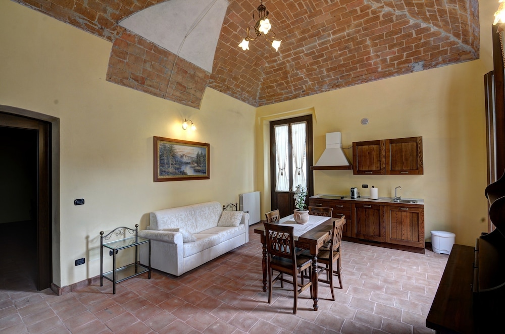 Luxury Apartment, Multiple Beds, Non Smoking (6 PAX) photo 2