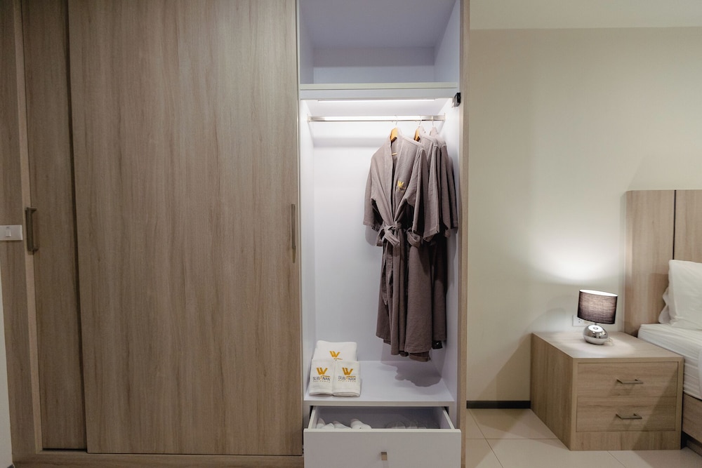 Deluxe Room - Photo 14
