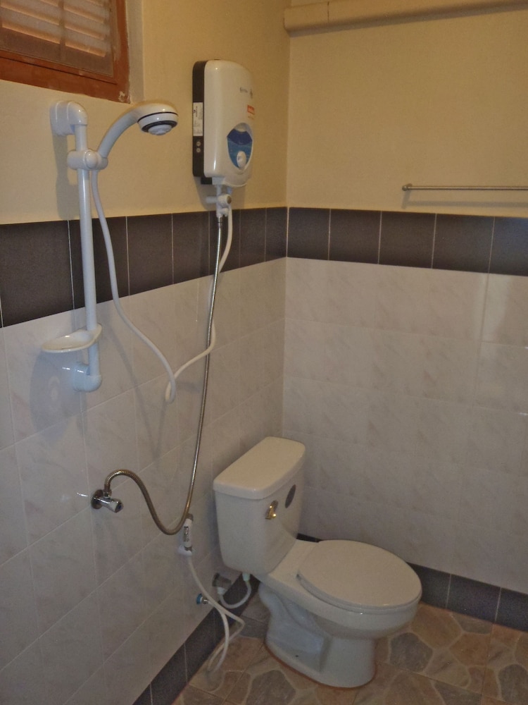 1-2 Person AC Standard Room photo 3