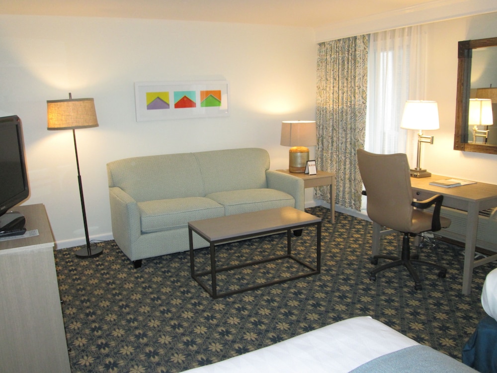 Deluxe Room, 1 Bedroom, Annex Motel Building - Photo 1