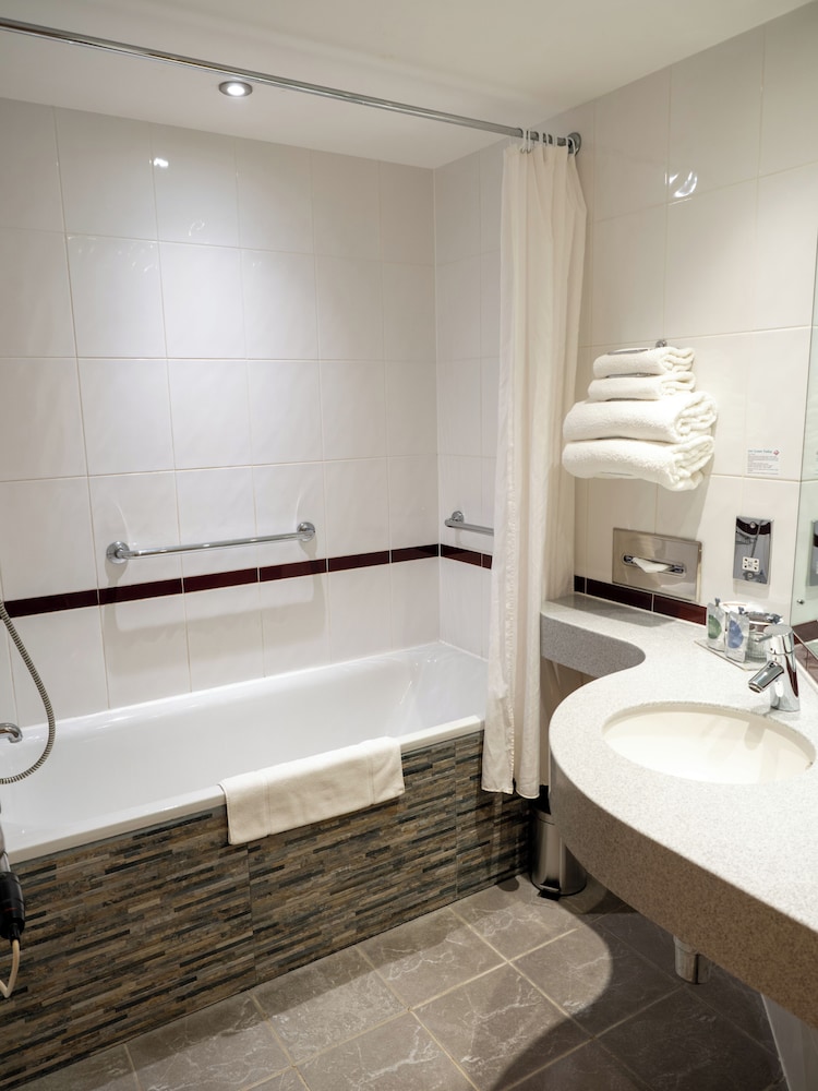 Twin Room, 2 Queen Beds - Photo 8