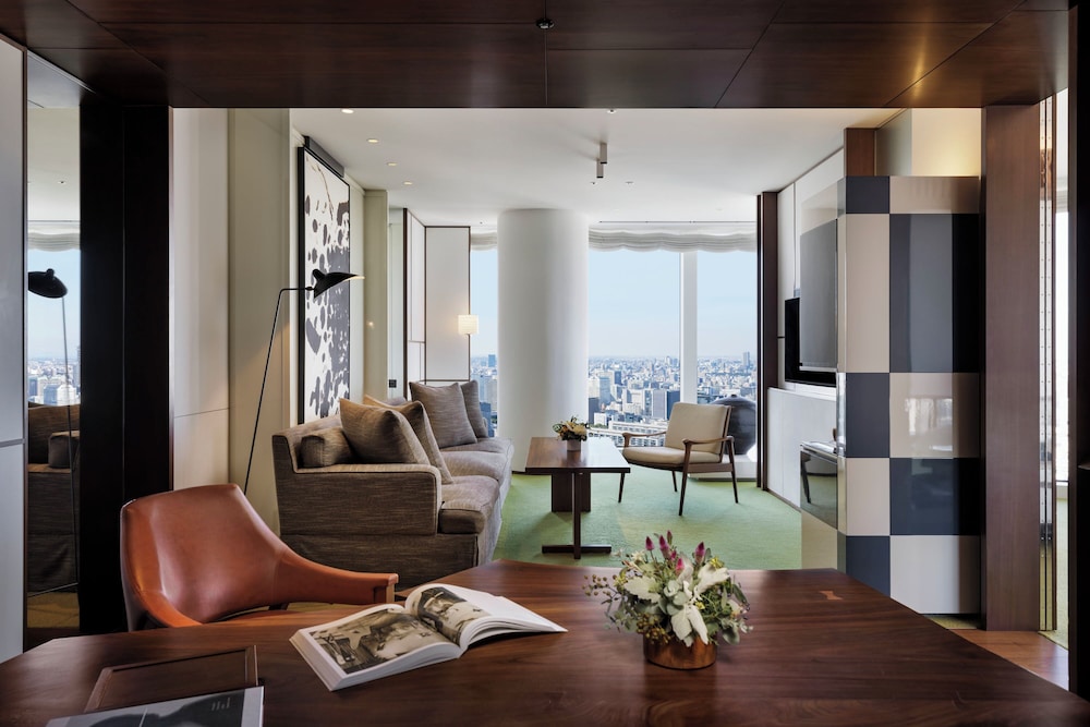 Suite, City View (2 King Beds)