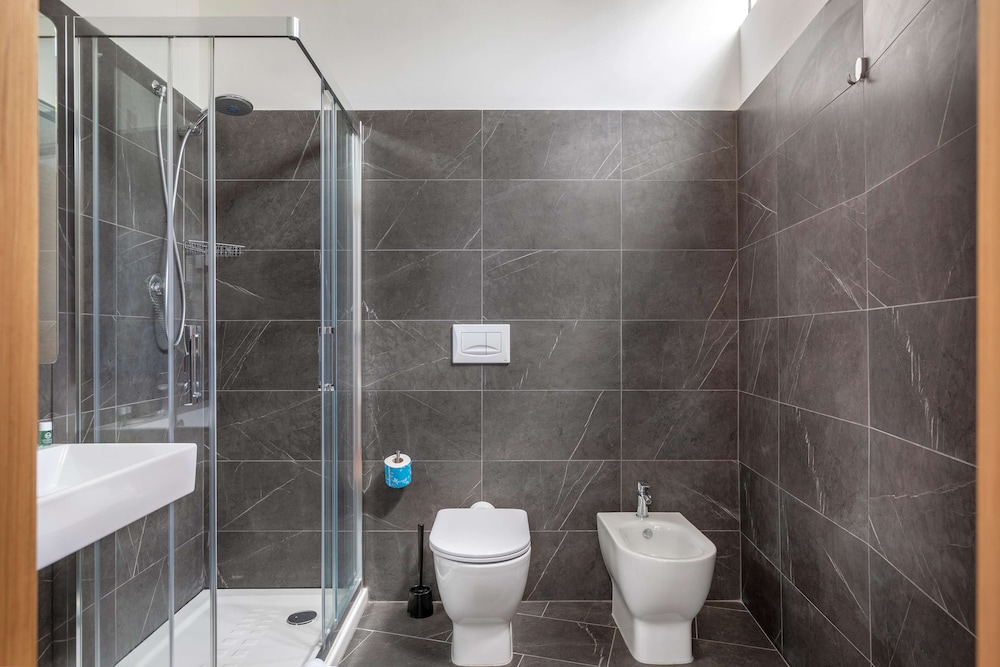 Superior Double Room, Non Smoking - Photo 9