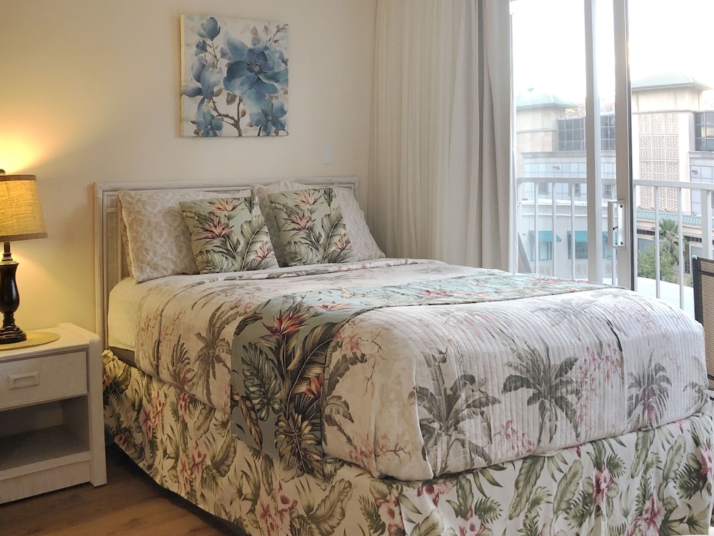 Premium Studio, 1 Queen Bed with Sofa bed, Kitchen (F04A06)