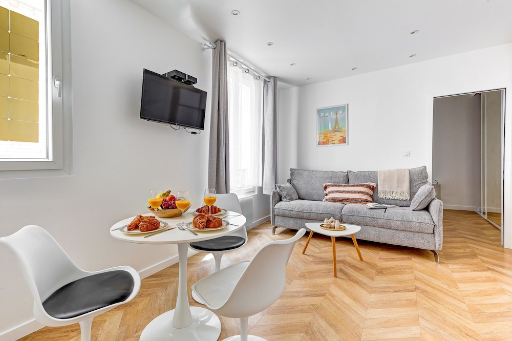City Apartment, 1 Double Bed with Sofa bed, Non Smoking, Courtyard View