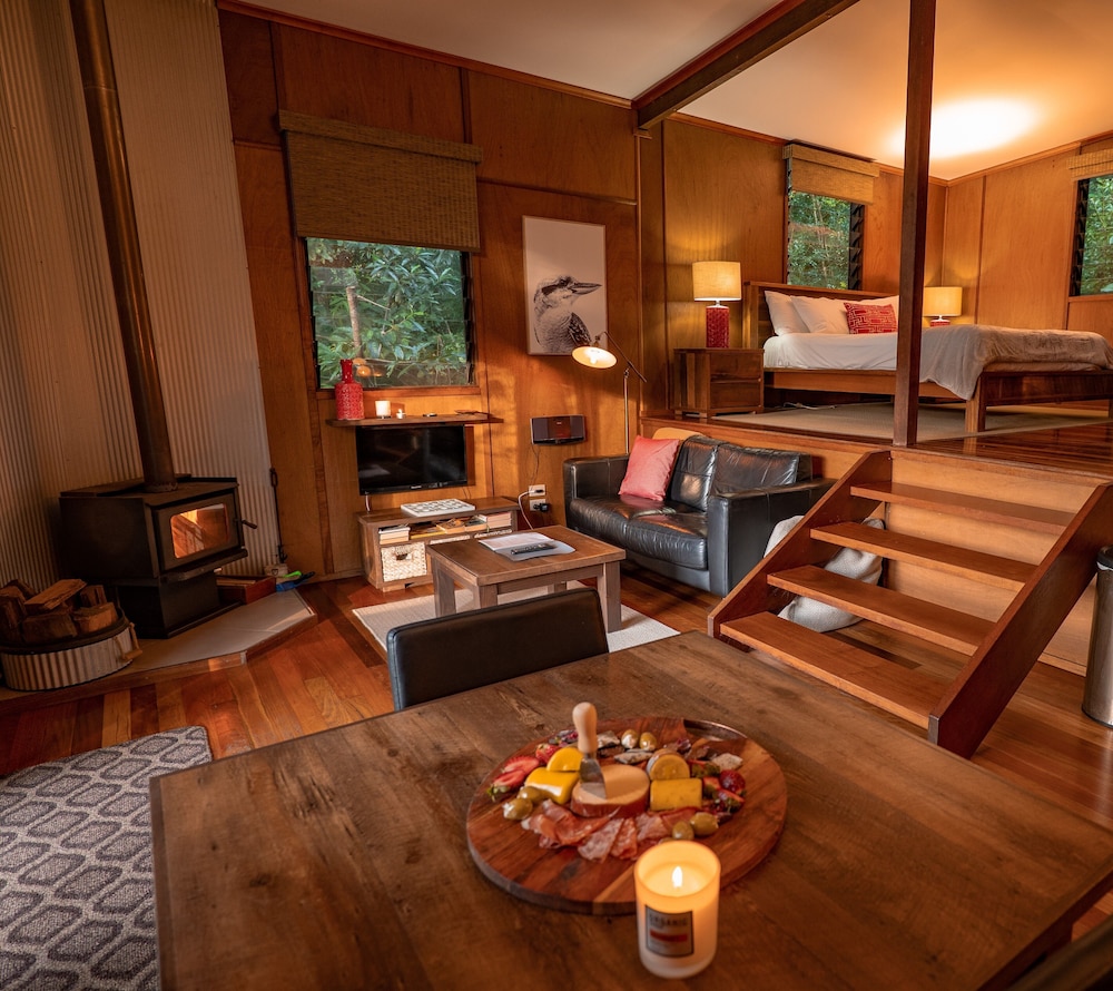 Romantic Cottage, 1 Bedroom (Silky Oak) photo 2