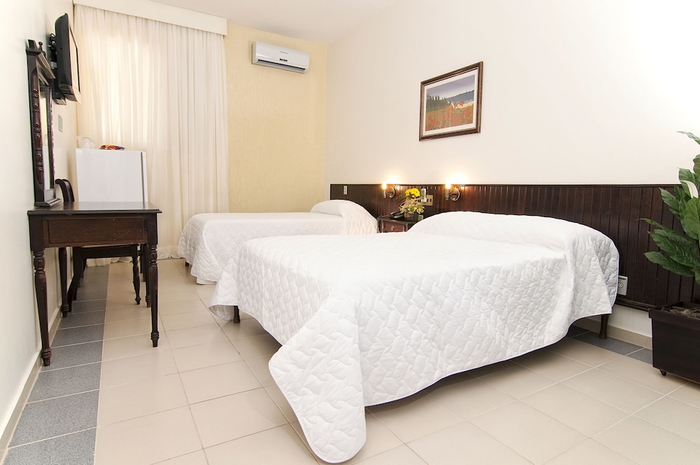 Deluxe Triple Room - Photo 2