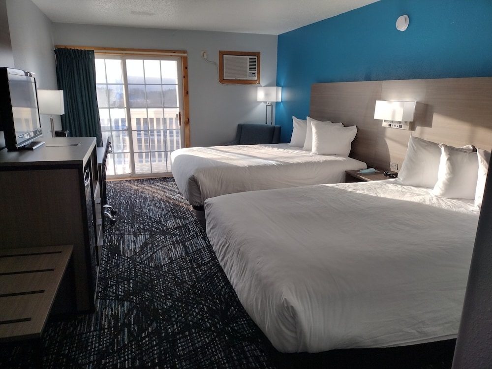 Premier Room, 2 Queen Beds, Non Smoking - Photo 1