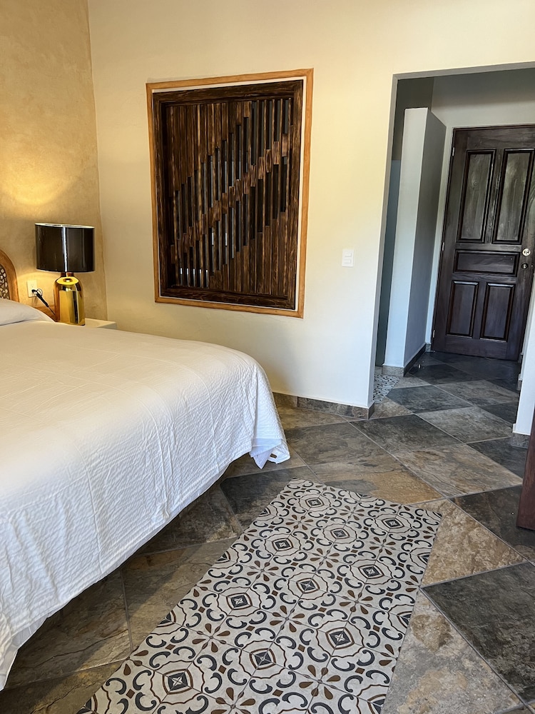 Room, 1 Double Bed, Balcony, City View (Antiguo)