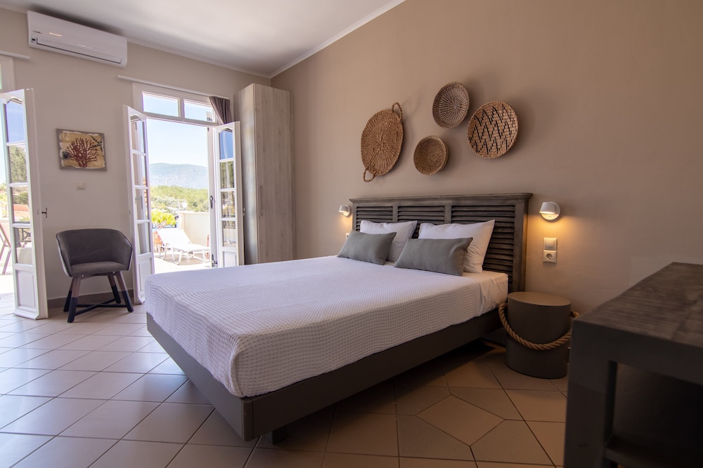 Studio, 2 Bedrooms, Sea View photo 1