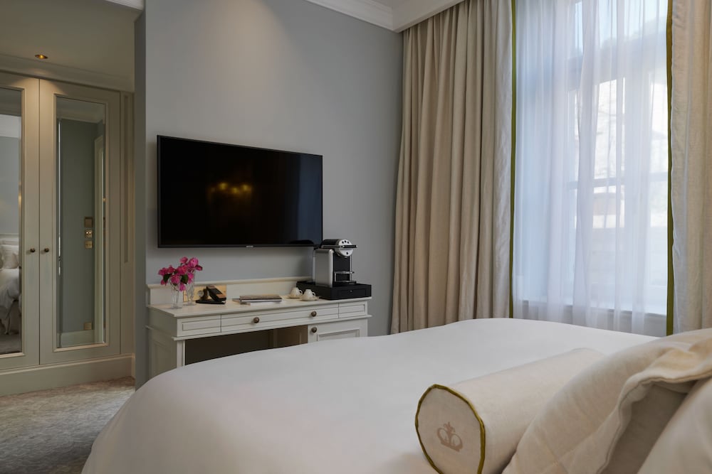 Premium Double or Twin Room, City View - Photo 5